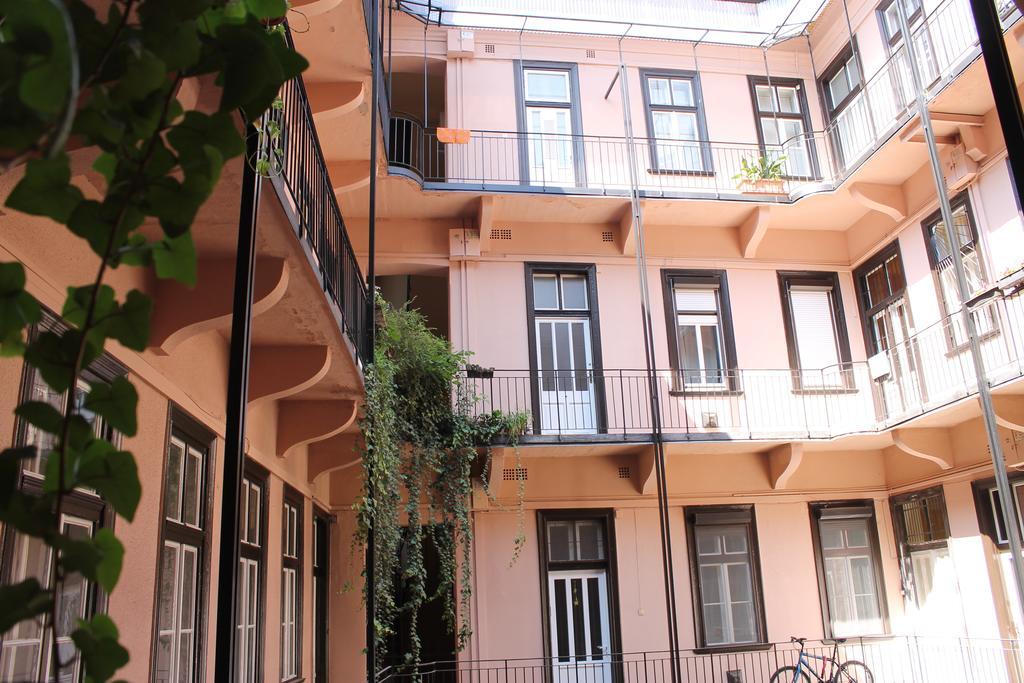Capital Guesthouse Budapest Luaran gambar