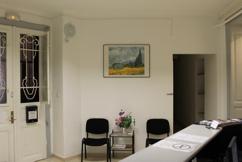 Capital Guesthouse Budapest Luaran gambar